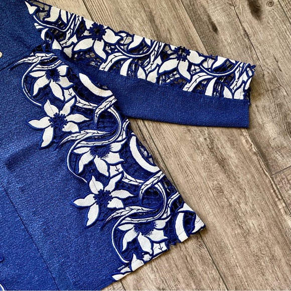 NWT Berek cobalt blue and white cardigan with floral lace [H3R] - Picture 4 of 8